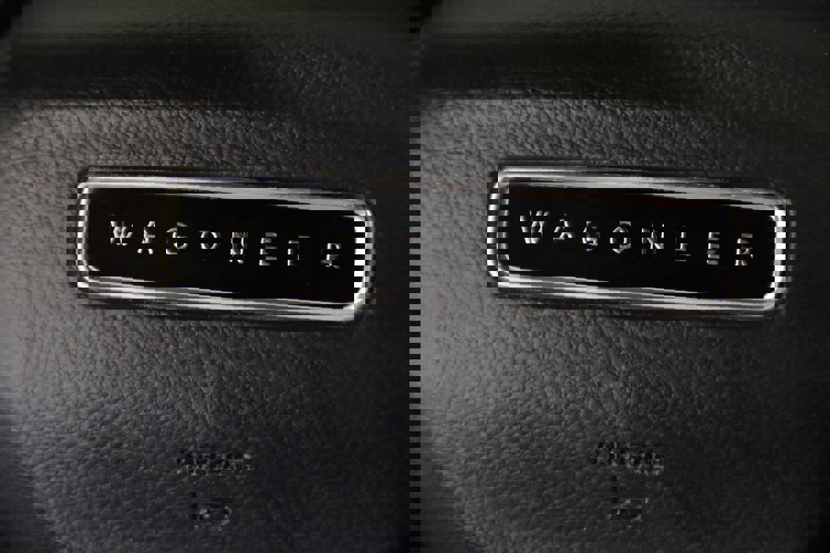 Used 2024 Jeep Wagoneer L Series II w/ Flexible Seating Group image 43