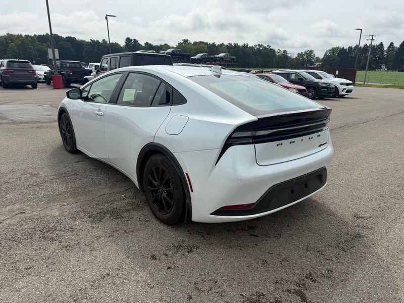 Used 2023 Toyota Prius Prime FWD image 15