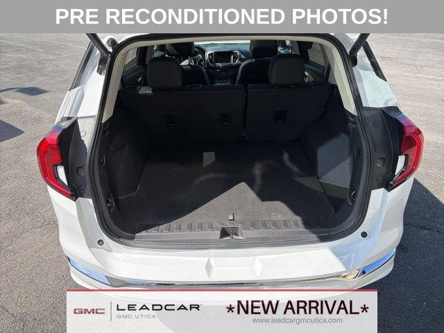 Used 2023 GMC Terrain Denali w/ Denali Premium Package AWD/4WD image 19