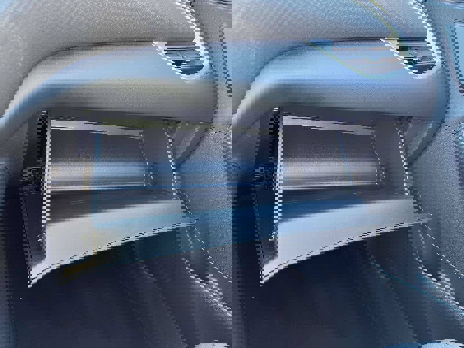 Used 2022 Chevrolet Malibu LT image 34