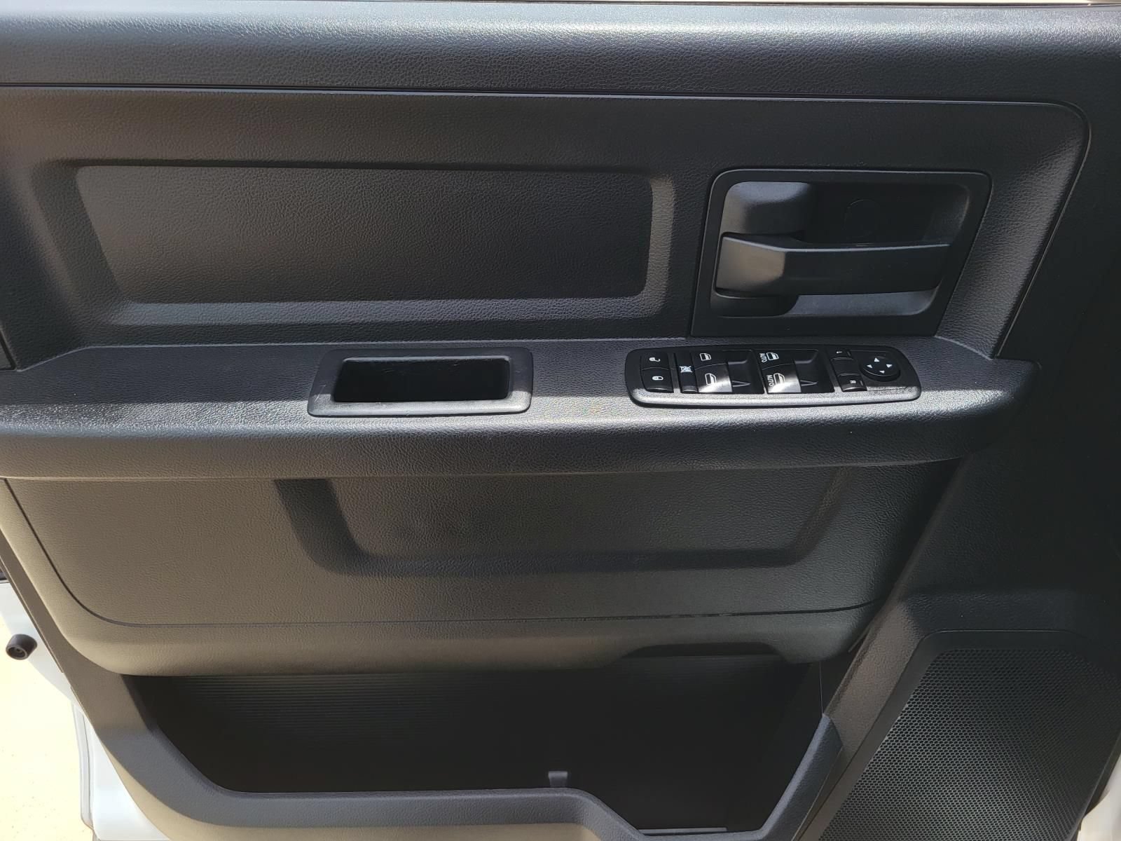 Used 2013 RAM 2500 Tradesman w/ Chrome Appearance Group RWD image 20