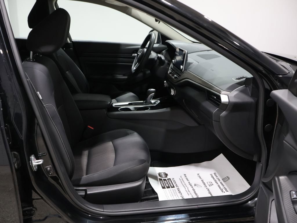 Used 2024 Nissan Altima 2.5 SV image 22