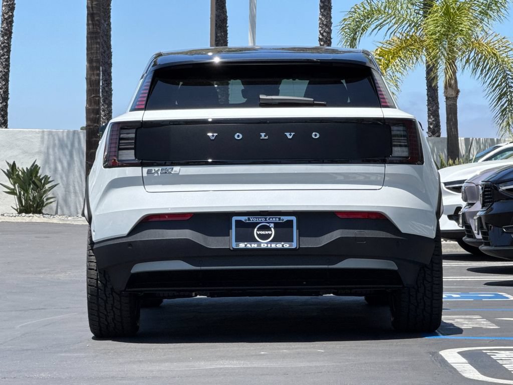 New 2026 Volvo EX30 Cross Country Ultra w/ Protection Package Premier AWD/4WD image 4