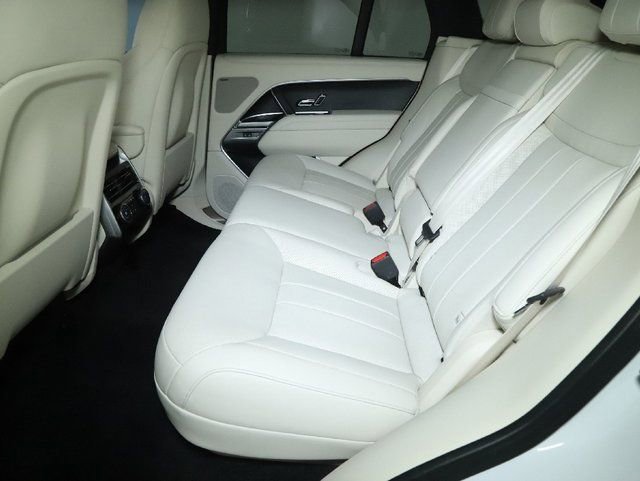 Certified 2023 Land Rover Range Rover SE AWD/4WD image 28