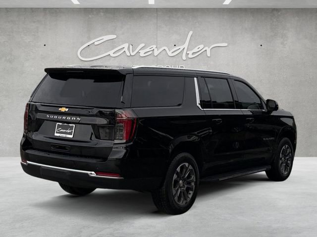Used 2025 Chevrolet Suburban LS image 16