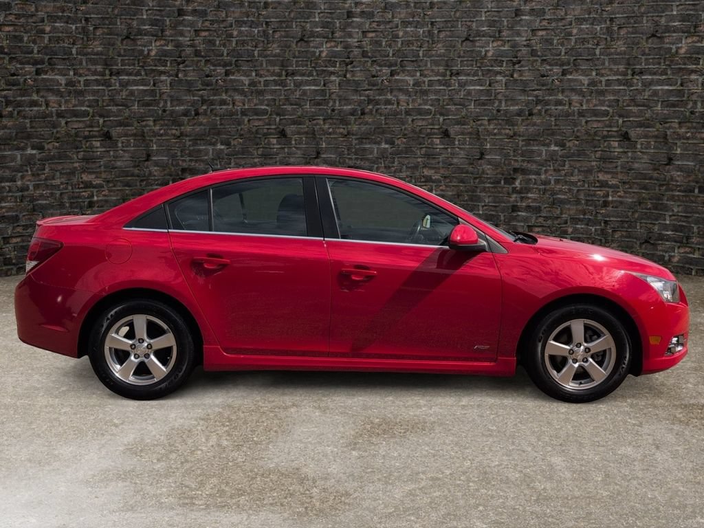 Used 2014 Chevrolet Cruze LT w/ RS Package FWD image 3