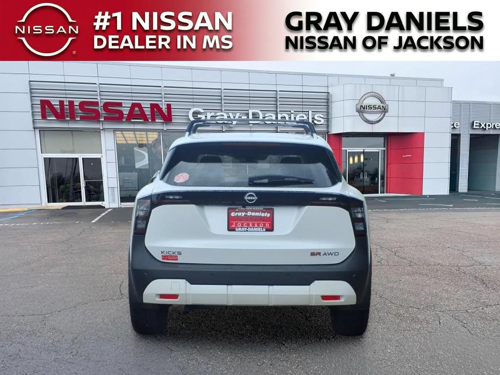 Certified 2025 Nissan Kicks SR AWD/4WD image 5