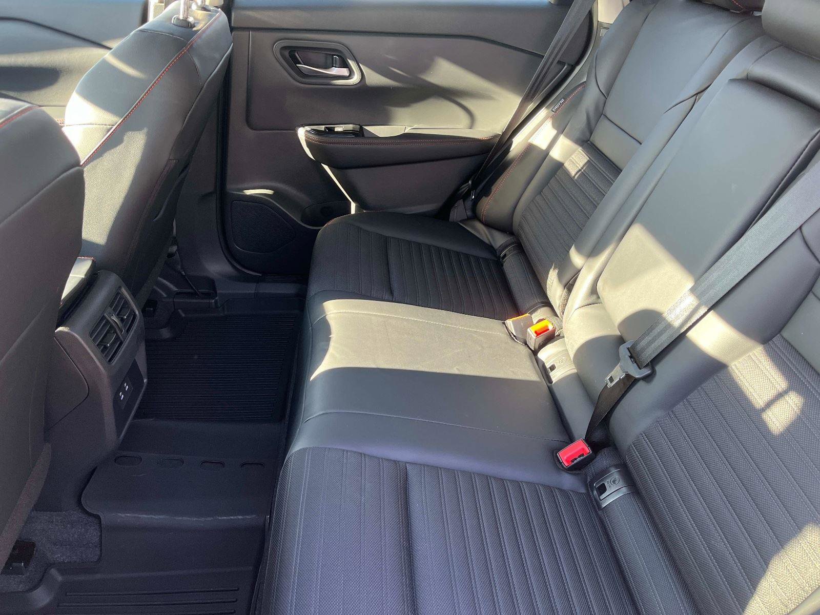 Used 2026 Nissan Rogue SV image 13