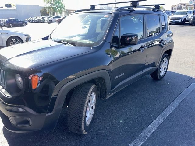 Used 2017 Jeep Renegade Latitude AWD/4WD video 1