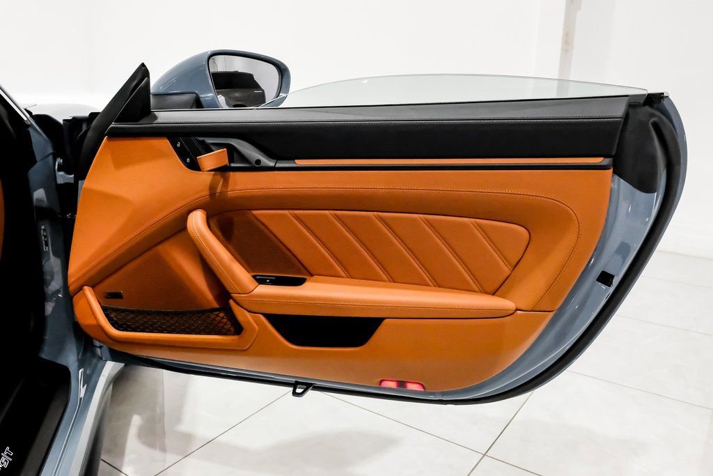 Used 2024 Porsche 911 GT3 RS RWD image 32