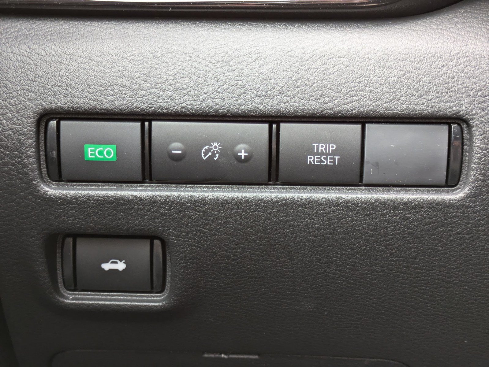 New 2025 Nissan Sentra SV FWD image 11