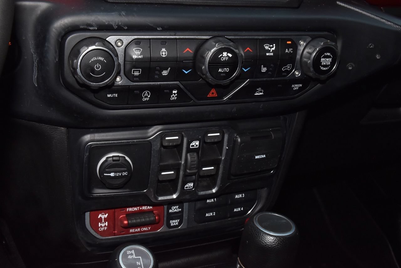 Used 2023 Jeep Gladiator Rubicon w/ Cold Weather Group AWD/4WD image 30