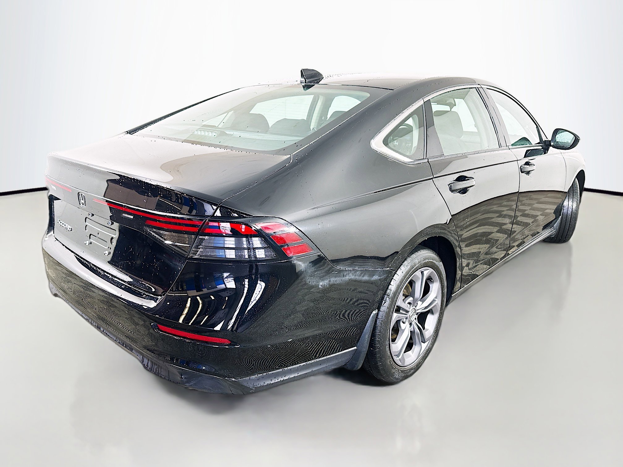 Used 2023 Honda Accord EX image 7