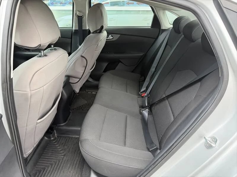 Used 2021 Kia Forte LXS FWD image 15