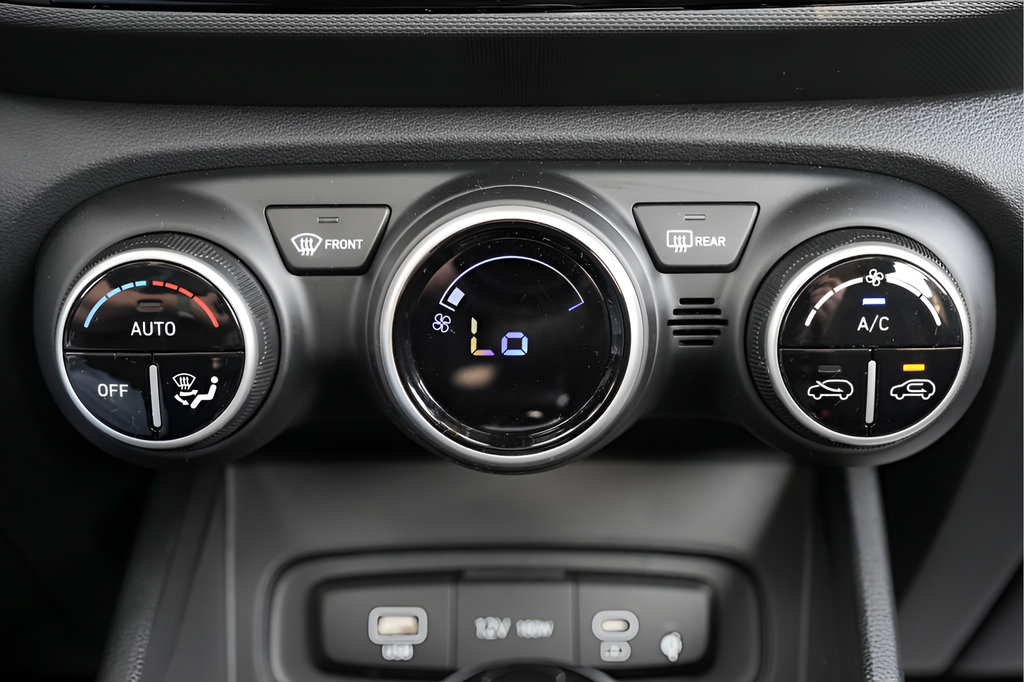 Certified 2026 Hyundai Venue SEL FWD image 32
