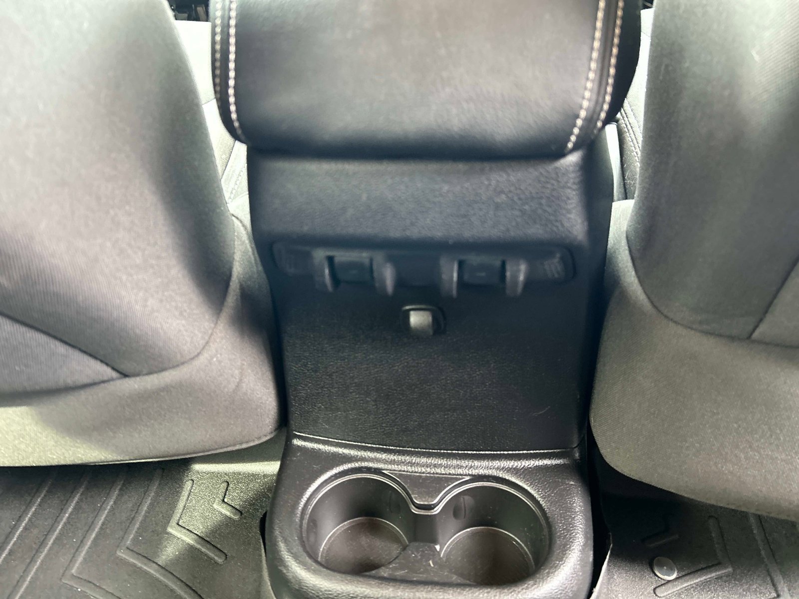 Used 2015 Jeep Wrangler Unlimited Sahara w/ Connectivity Group image 16