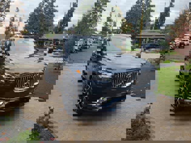 Used 2023 Volvo XC90 B6 Plus w/ Protection Package Premier image 8