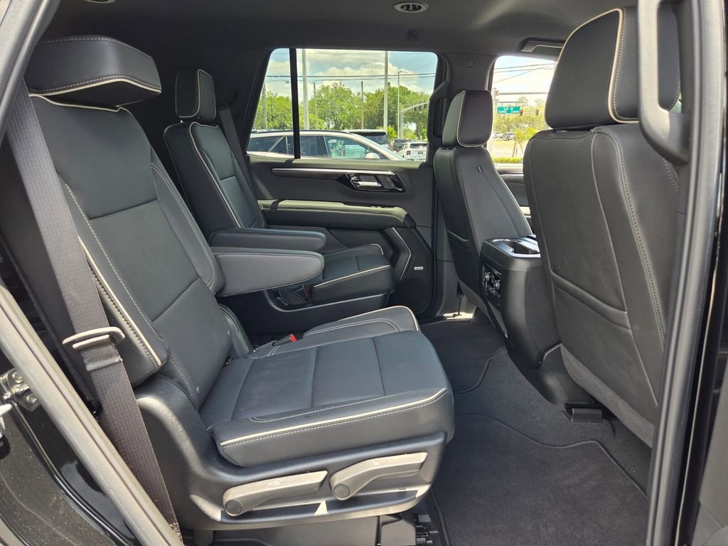 Certified 2025 Chevrolet Tahoe Premier AWD/4WD image 17