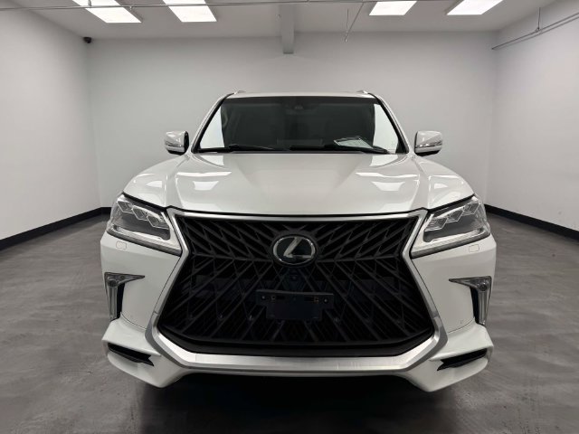 Used 2019 Lexus LX 570 4WD w/ Luxury Package image 4