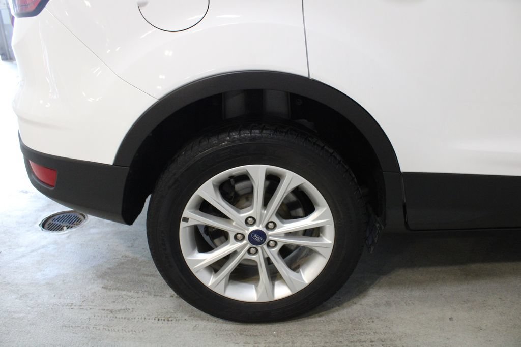 Used 2018 Ford Escape SE FWD image 26
