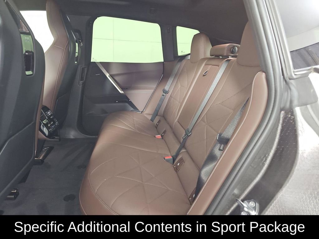 Used 2023 BMW iX xDrive50 w/ Premium Package AWD/4WD image 8