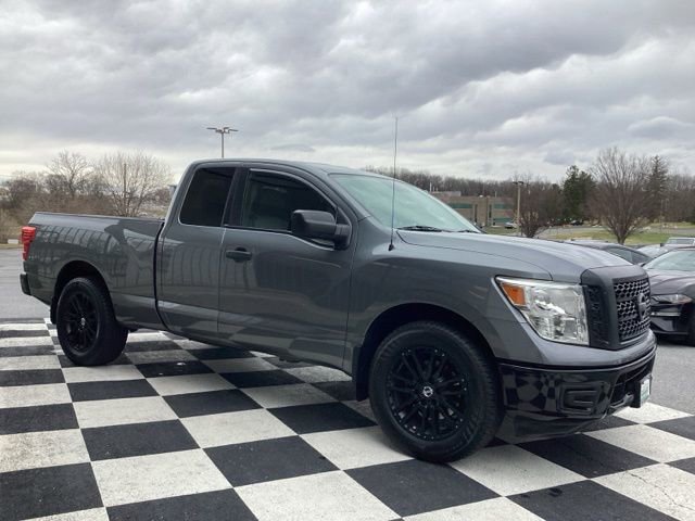 Used 2017 Nissan Titan S image 5
