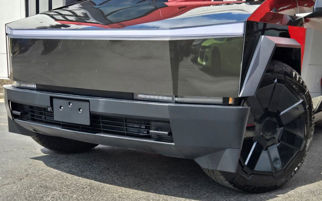 Used 2024 Tesla Cybertruck AWD Crew Cab image 2