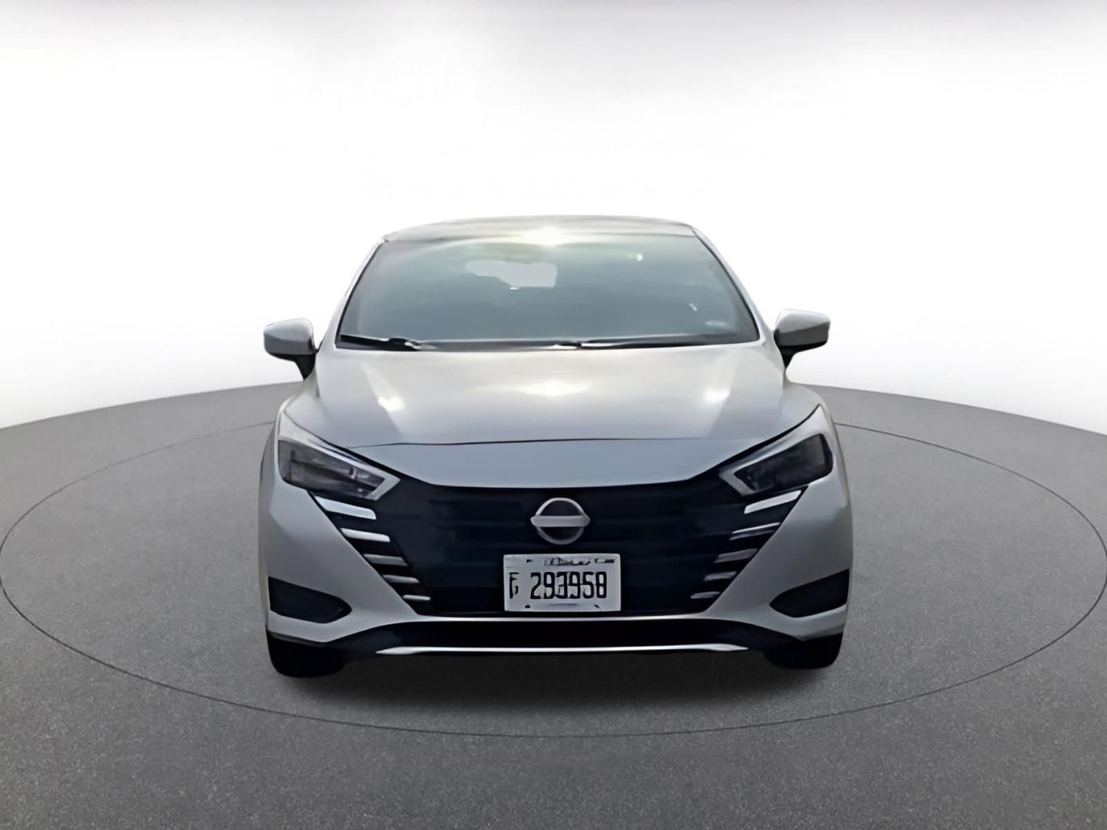 Used 2025 Nissan Versa SV image 14