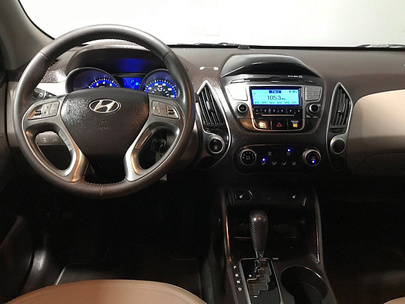 Used 2011 Hyundai Tucson GLS image 21