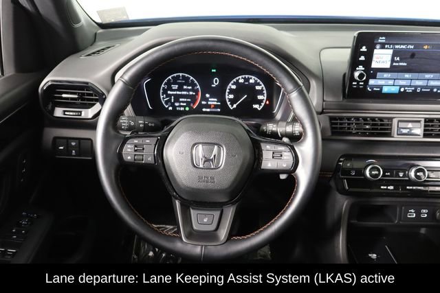 Used 2025 Honda Pilot TrailSport image 7