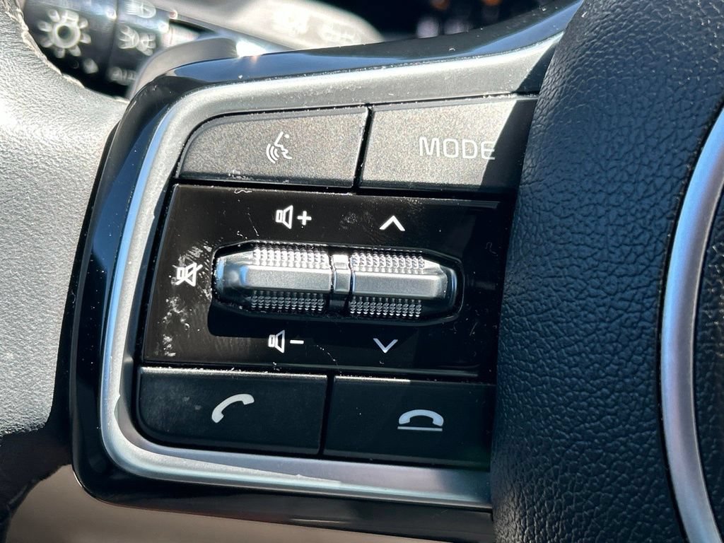 Used 2023 Kia Sorento SX AWD/4WD image 26