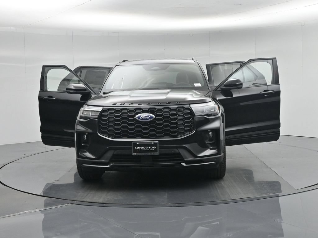 New 2026 Ford Explorer ST-Line w/ ST-Line Street Pack RWD image 27
