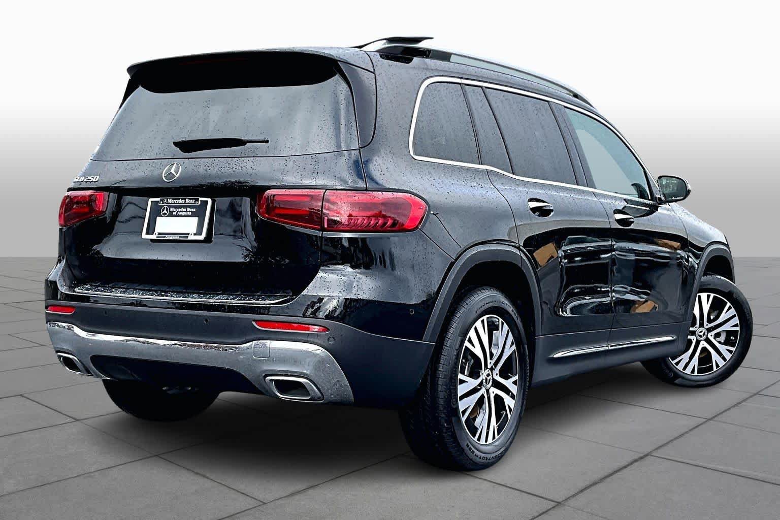 Used 2025 Mercedes-Benz GLB 250 image 14