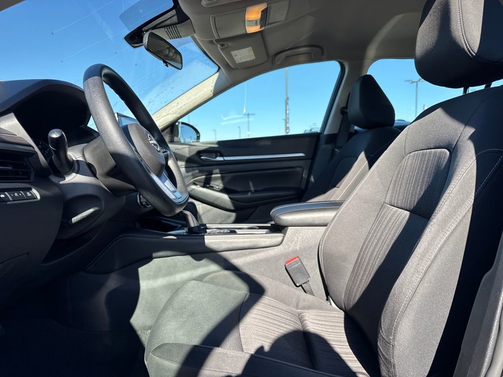 Used 2023 Nissan Altima 2.5 SV image 13