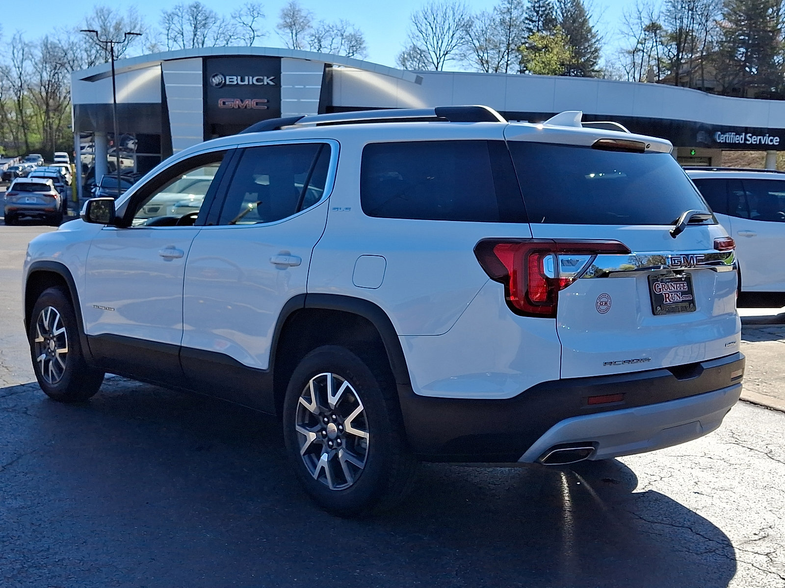 Used 2023 GMC Acadia SLE w/ Driver Convenience Package AWD/4WD image 4