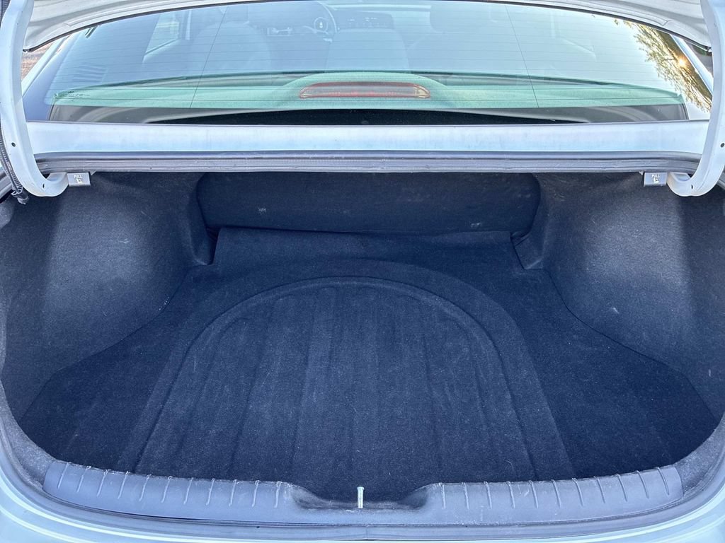 Used 2024 Hyundai Elantra SEL FWD image 12