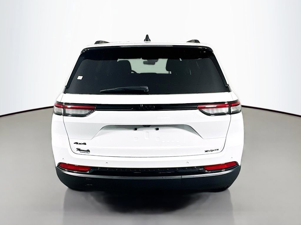 New 2025 Jeep Grand Cherokee Altitude image 6