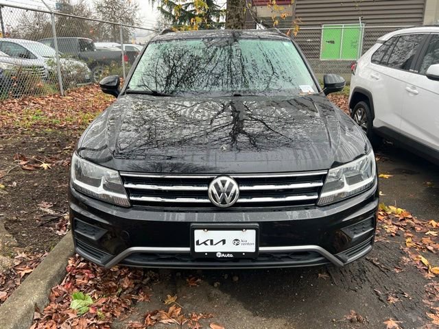 Used 2018 Volkswagen Tiguan SE w/ Panoramic Sunroof Package image 1