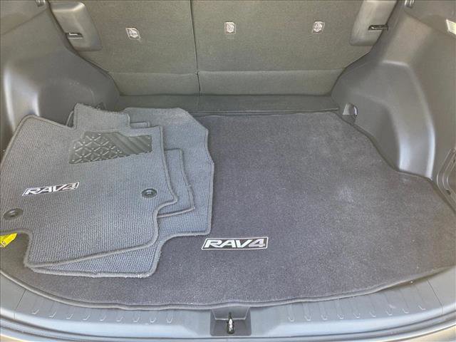 Certified 2023 Toyota RAV4 LE AWD/4WD image 6