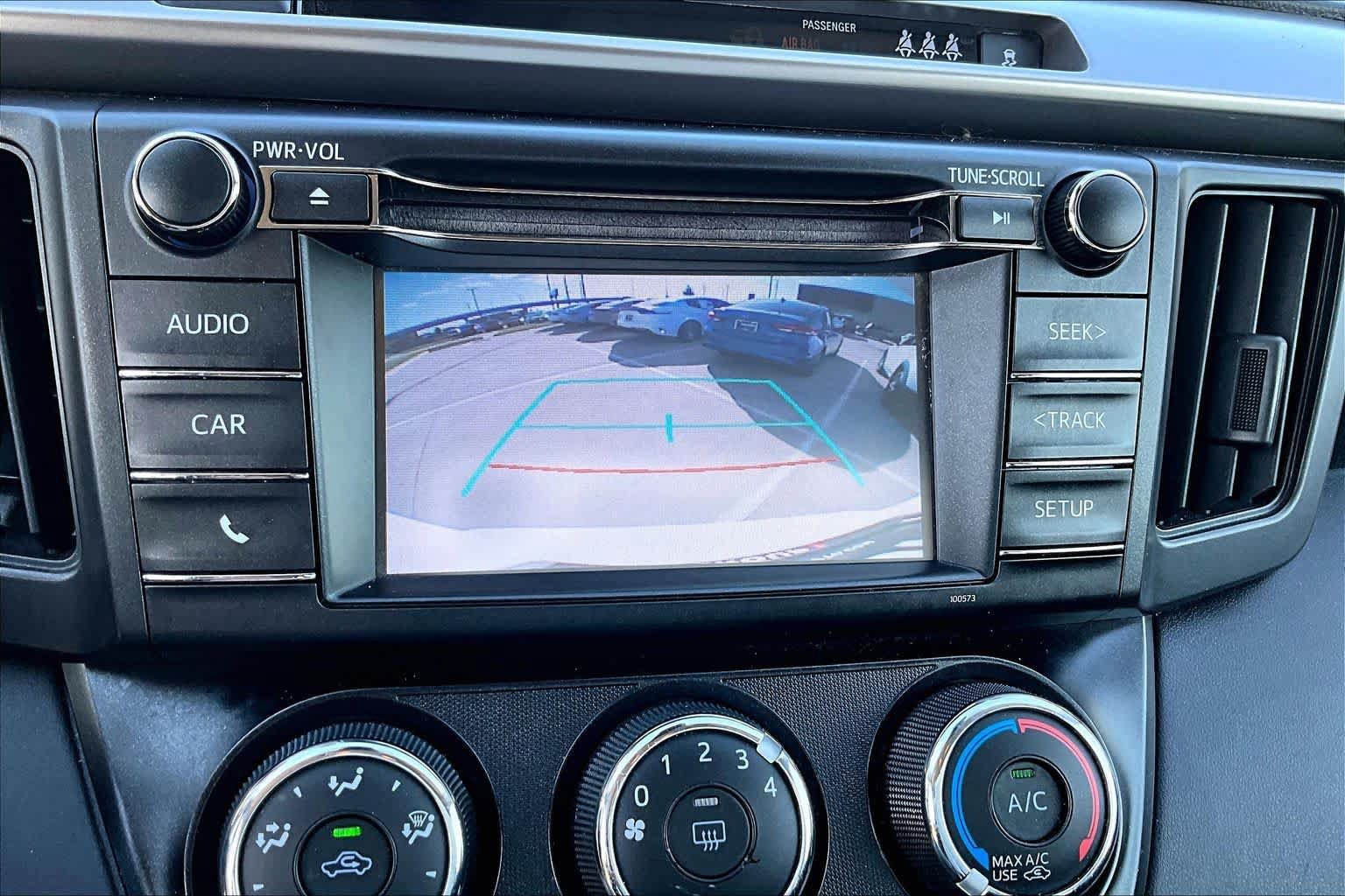 Used 2018 Toyota RAV4 LE FWD image 26