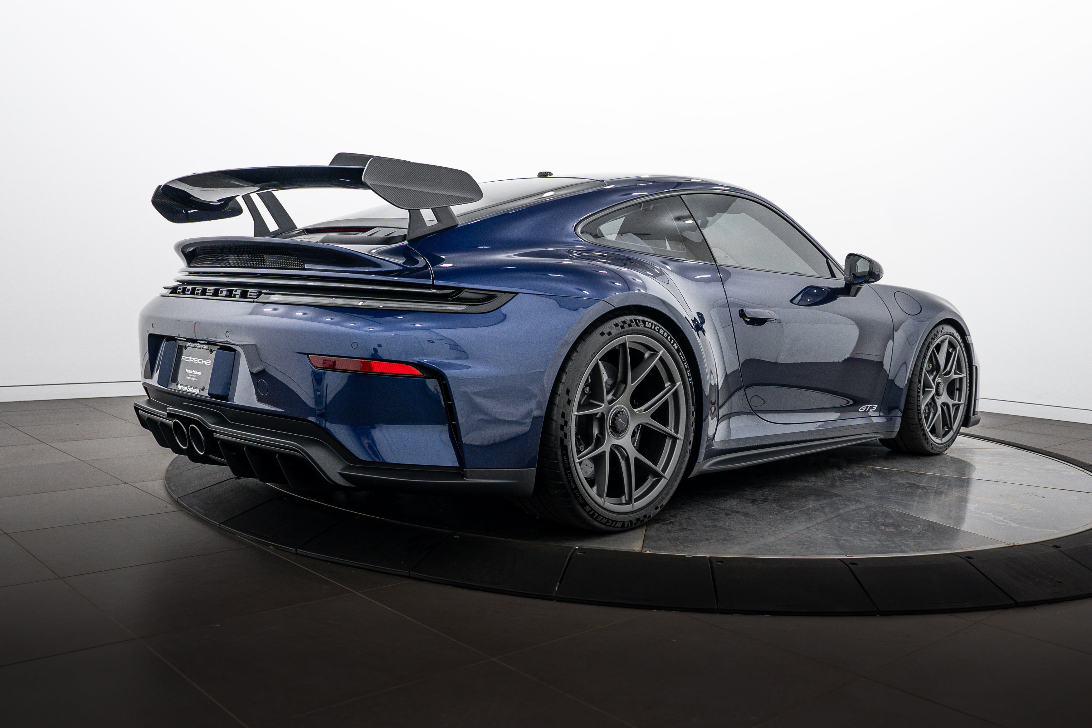 Certified 2025 Porsche 911 GT3 RWD image 7