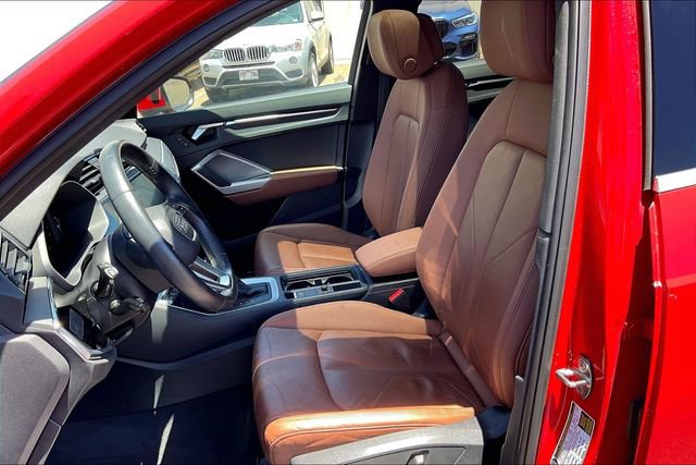 Used 2020 Audi Q3 2.0T Premium w/ Convenience Package AWD/4WD image 23