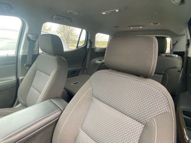 Used 2023 GMC Acadia SLE w/ Driver Convenience Package image 6