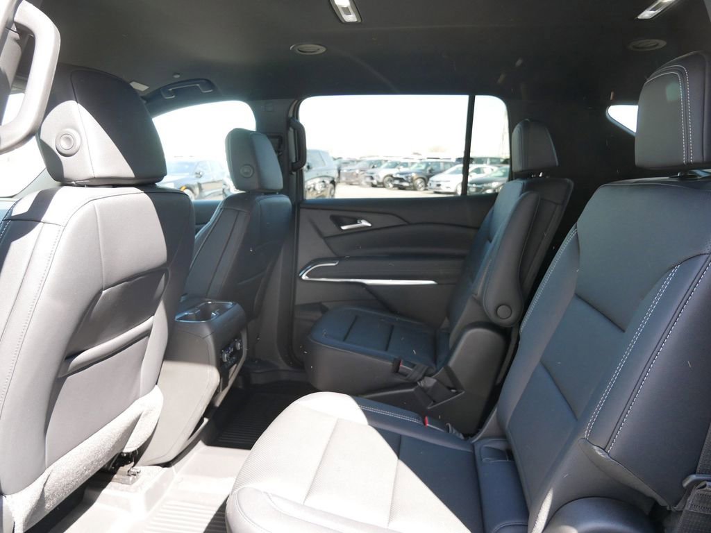 New 2026 Chevrolet Traverse LT AWD/4WD image 17