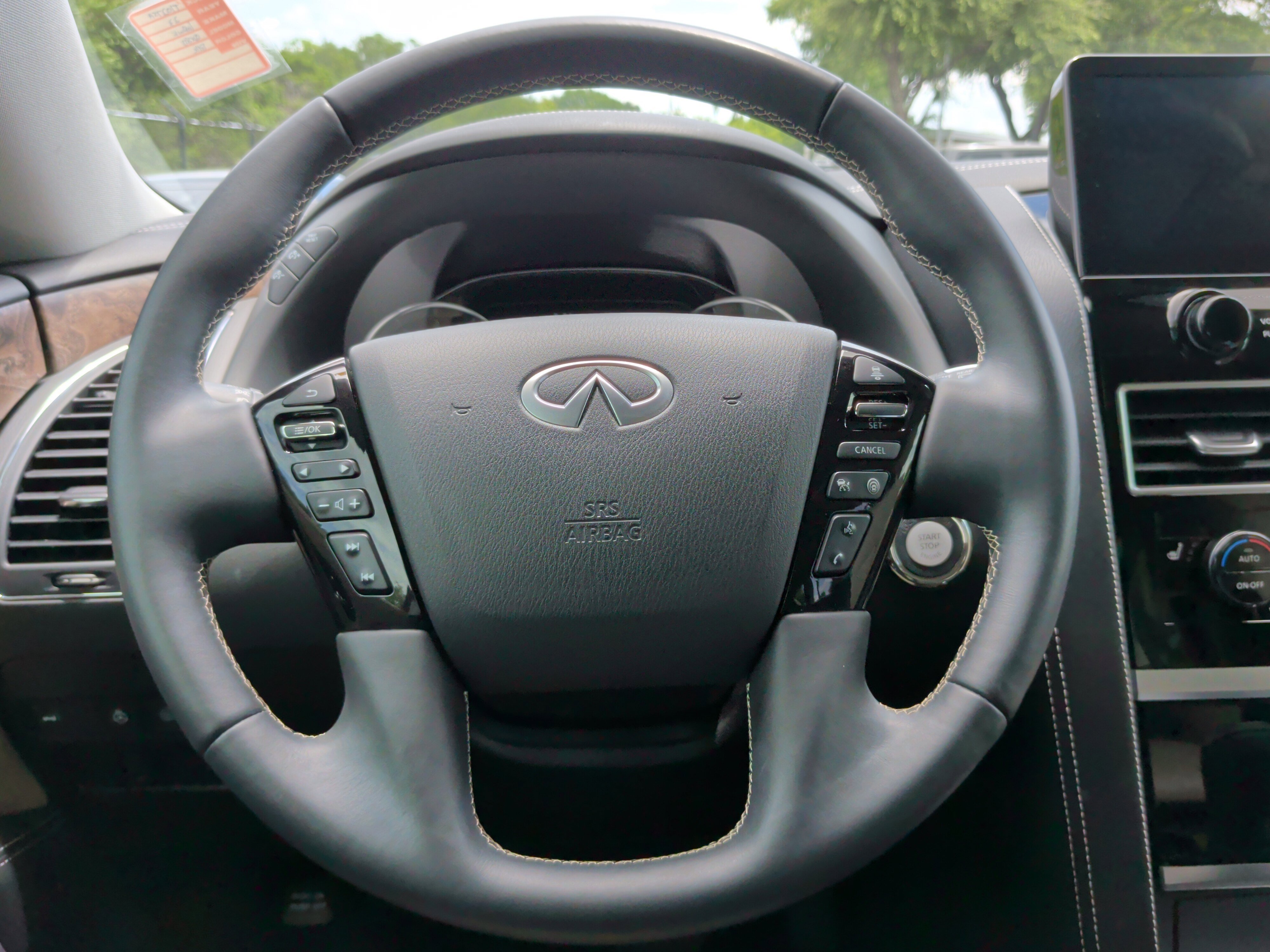 Used 2023 INFINITI QX80 Premium Select w/ Cargo Package AWD/4WD image 21