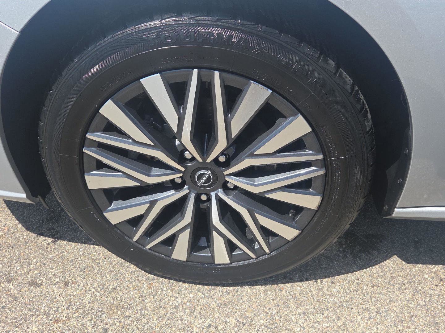 Used 2024 Nissan Altima 2.5 SV AWD/4WD image 13