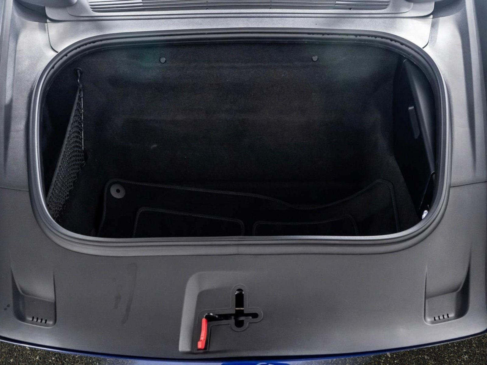 Used 2024 Porsche 911 Carrera 4S w/ Sport Package image 49