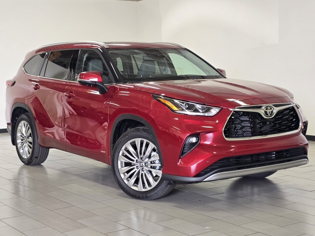 New 2026 Toyota Highlander Platinum AWD/4WD image 2