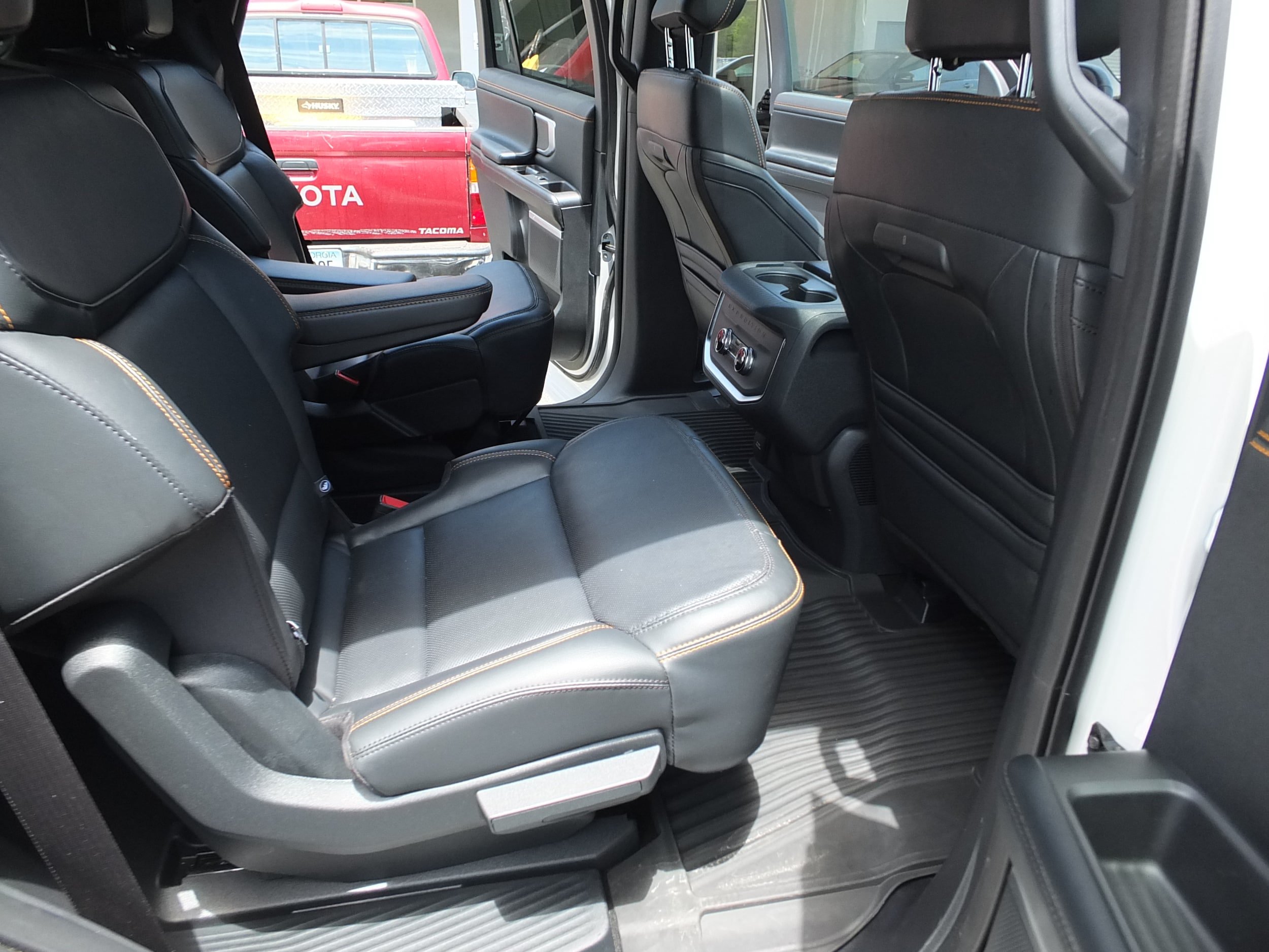 Used 2025 Ford Expedition Tremor AWD/4WD image 14
