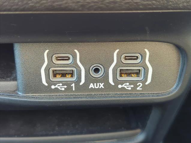 Used 2023 Chrysler Pacifica Touring-L w/ S Appearance Package image 18